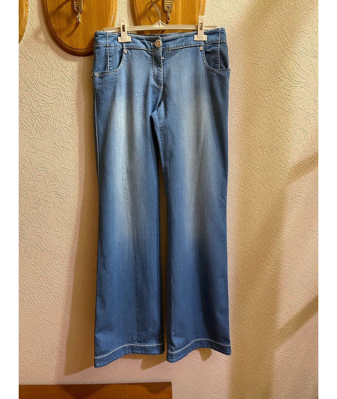 CHANEL Голубые хлопко-эластановые джинсы клеш, фото 9