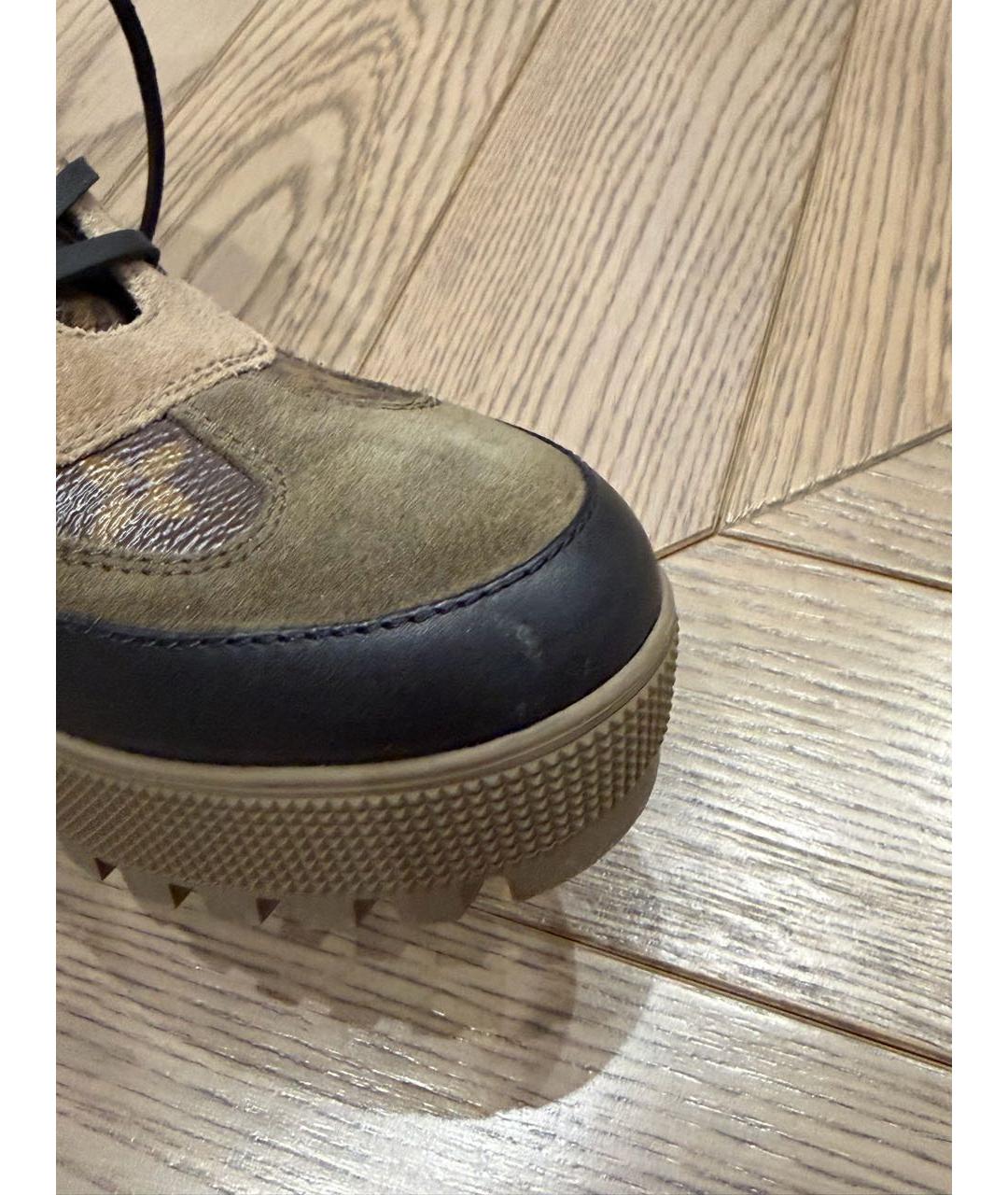 LOUIS VUITTON Бежевые замшевые ботинки, фото 5