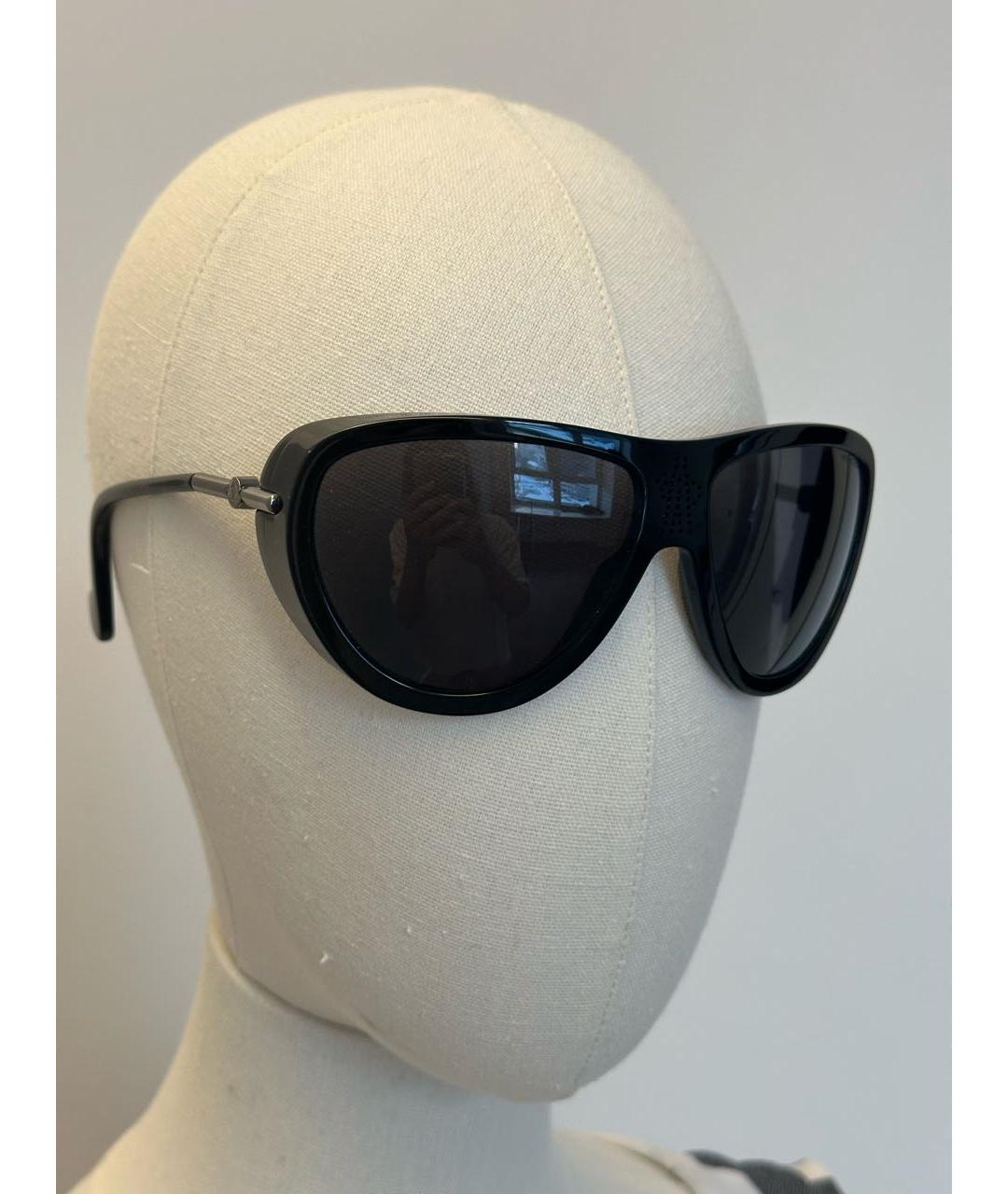 MONCLER Черные пластиковые солнцезащитные очки, фото 2
