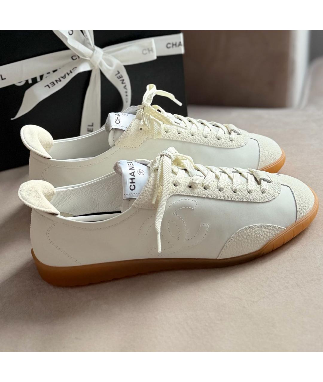 CHANEL Белые кожаные кеды, фото 5