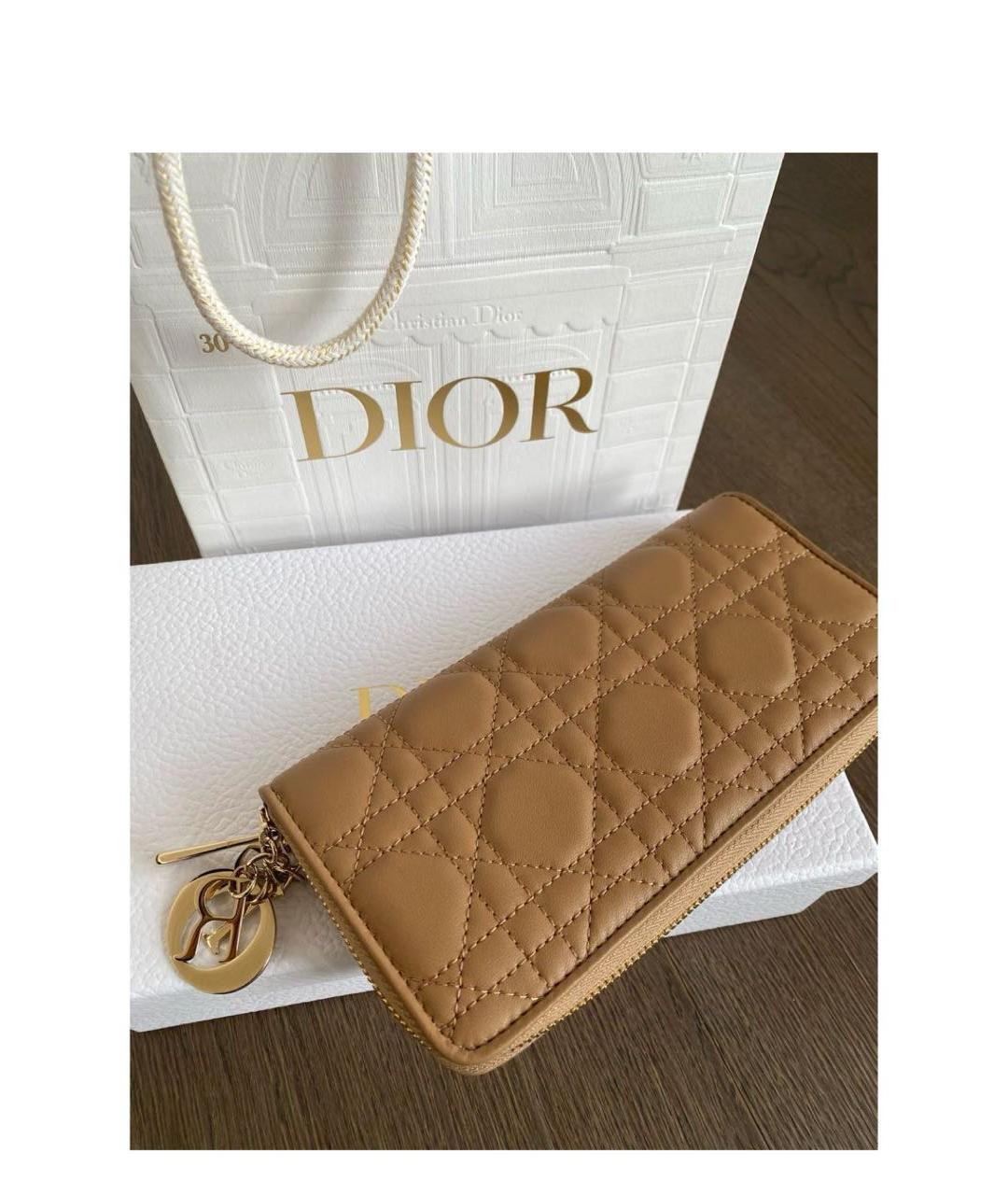 CHRISTIAN DIOR Бежевый кожаный кошелек, фото 2