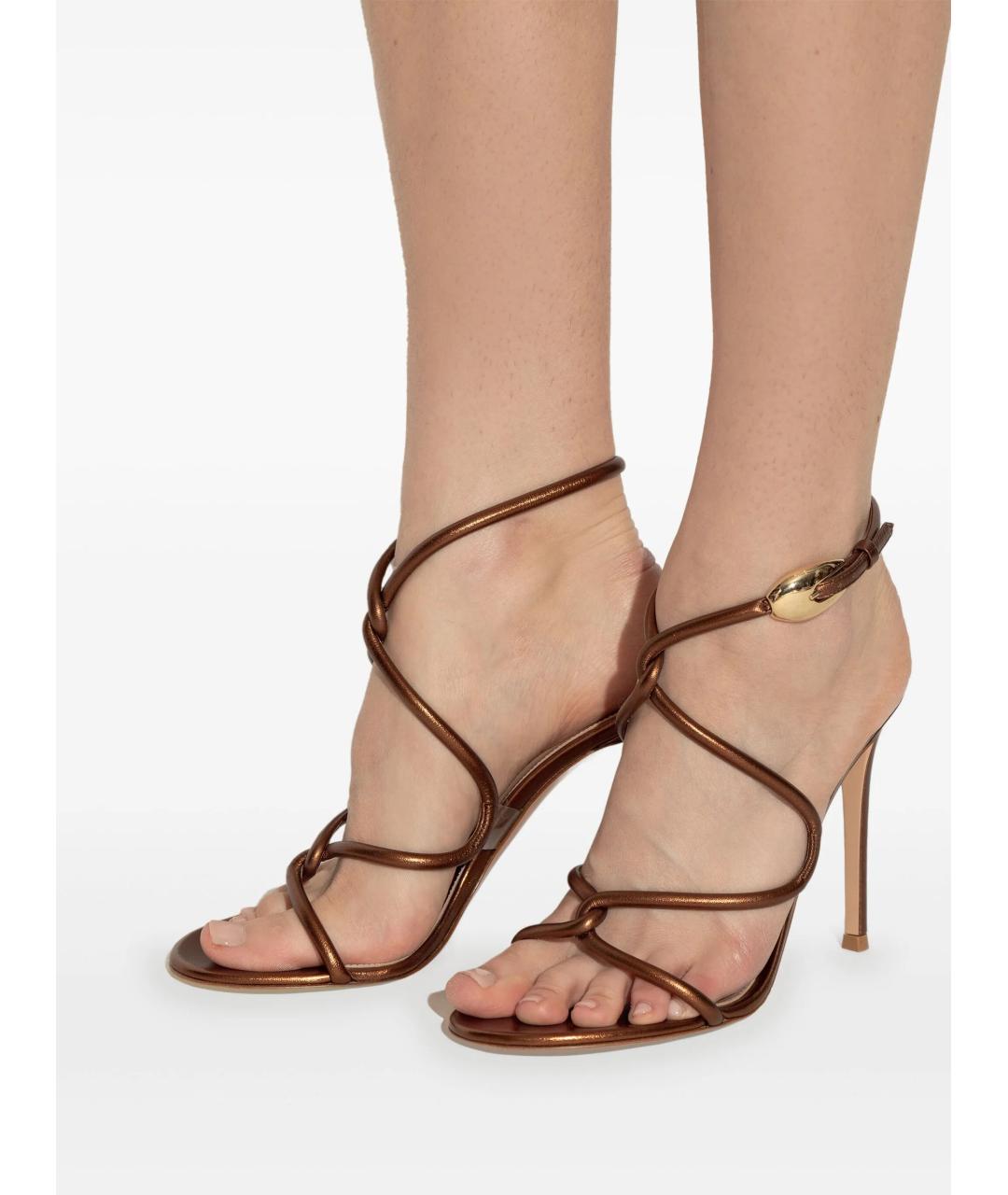 GIANVITO ROSSI Коричневые босоножки, фото 6