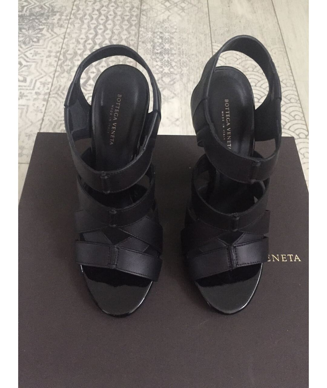 BOTTEGA VENETA Черные кожаные босоножки, фото 2
