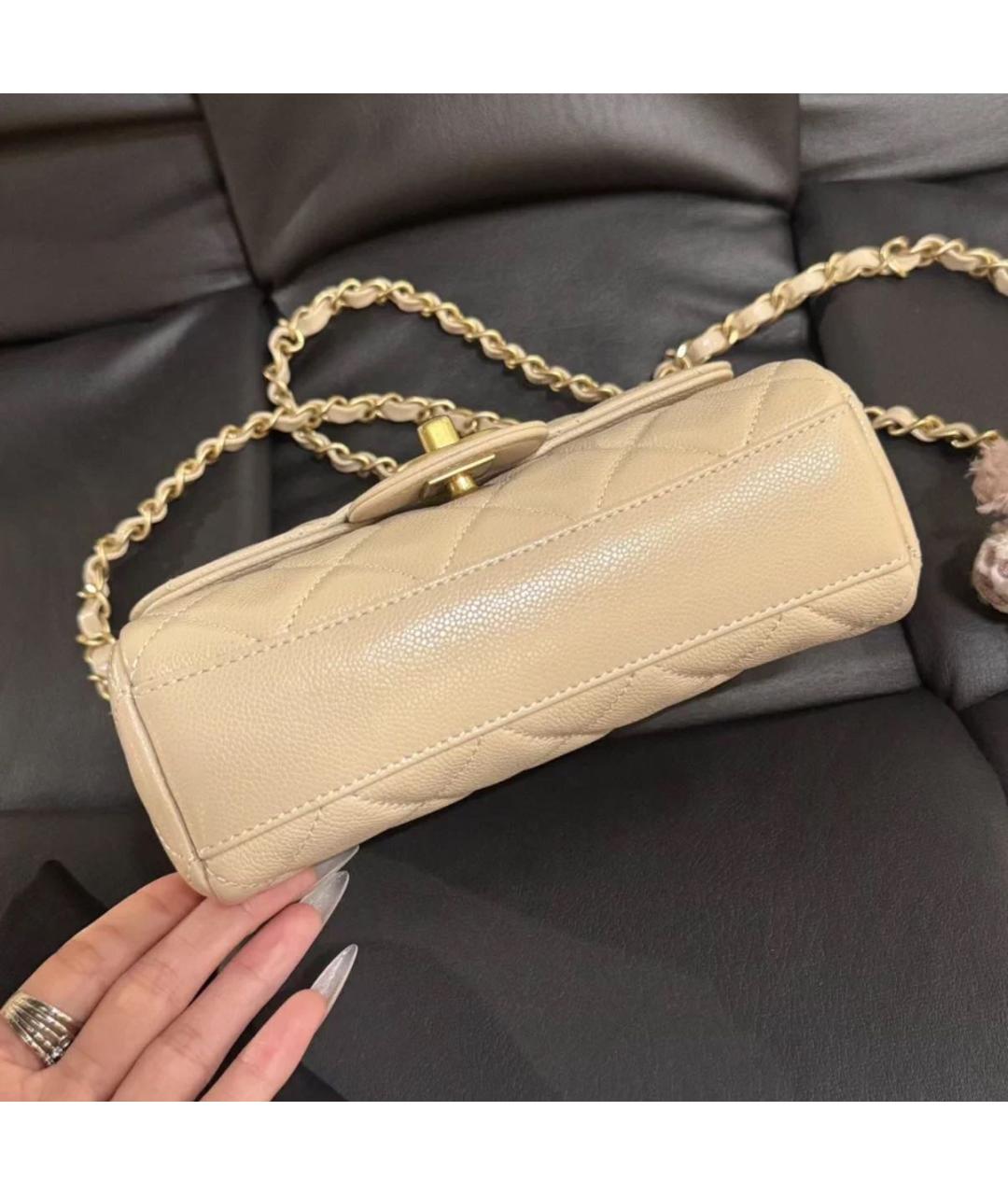 CHANEL Бежевая кожаная сумка через плечо, фото 6
