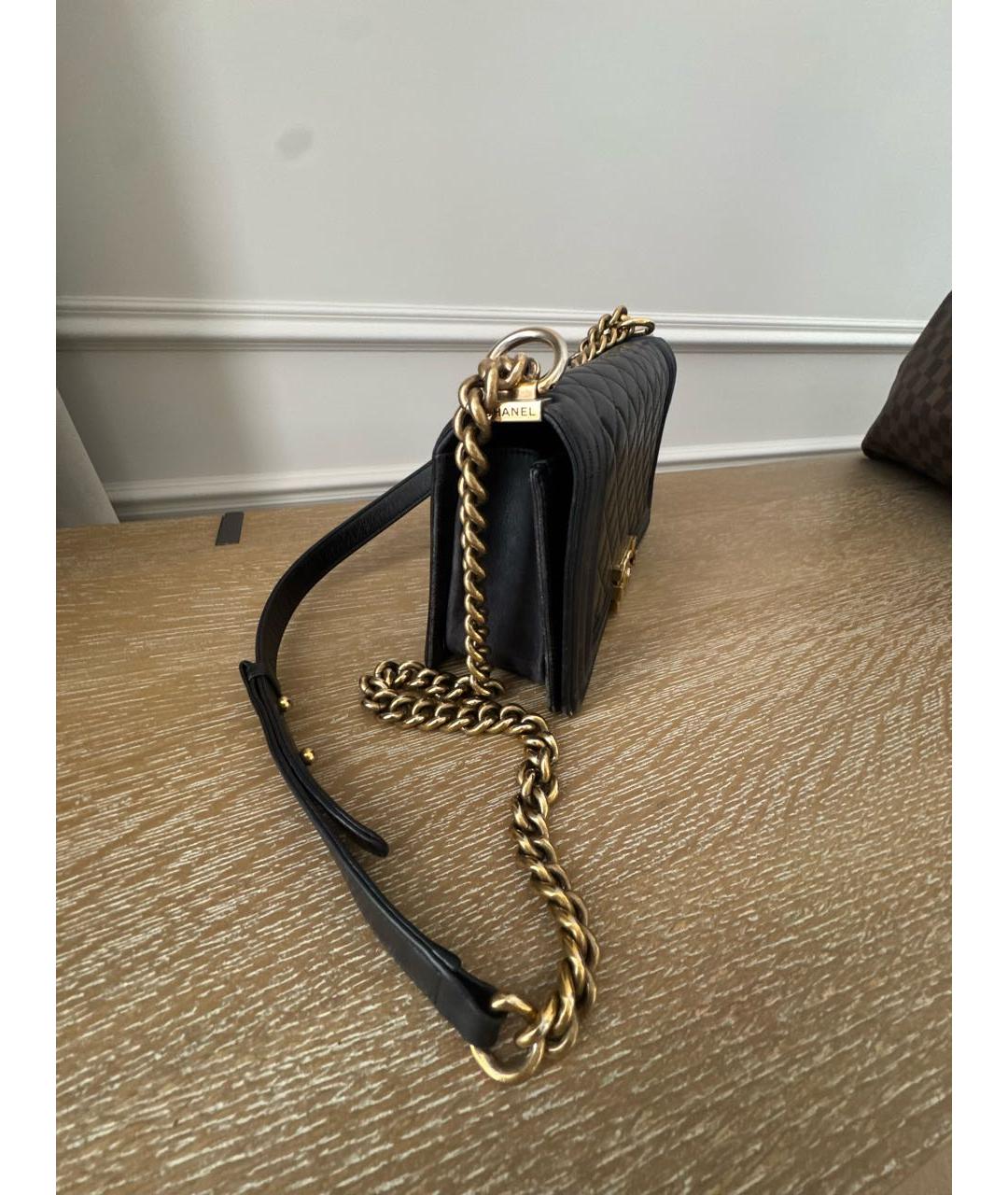 CHANEL Черная кожаная сумка через плечо, фото 2