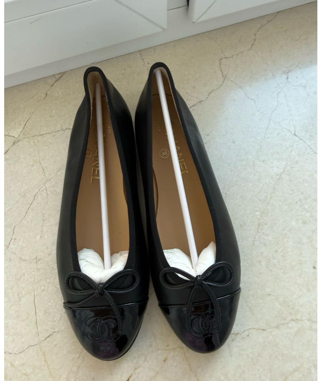 CHANEL Черные кожаные балетки, фото 3