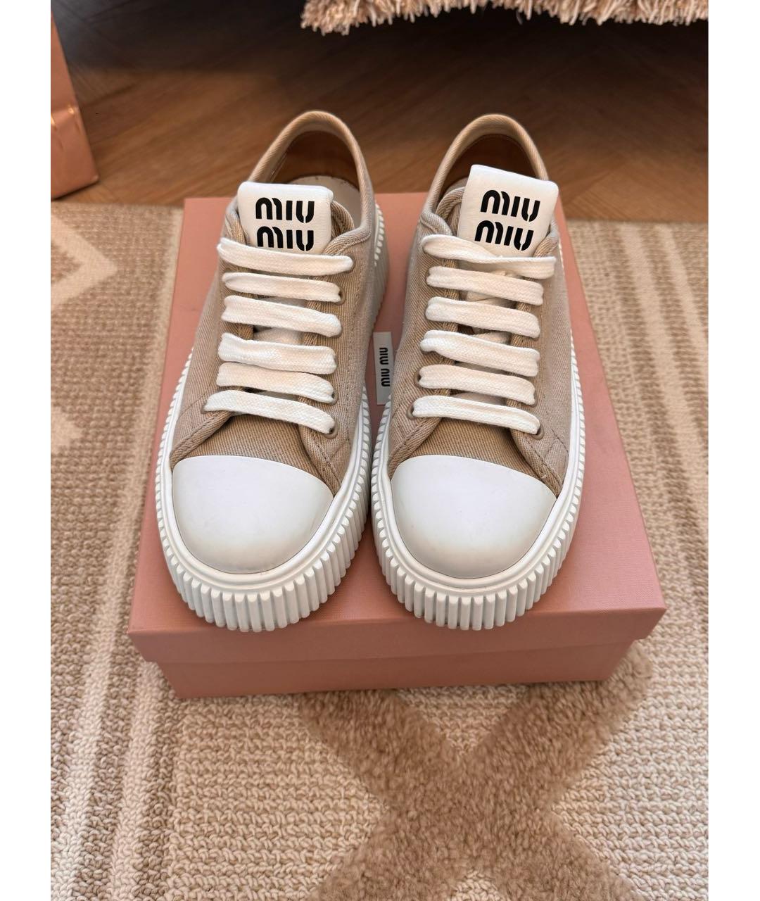 MIU MIU Бежевые текстильные кеды, фото 2