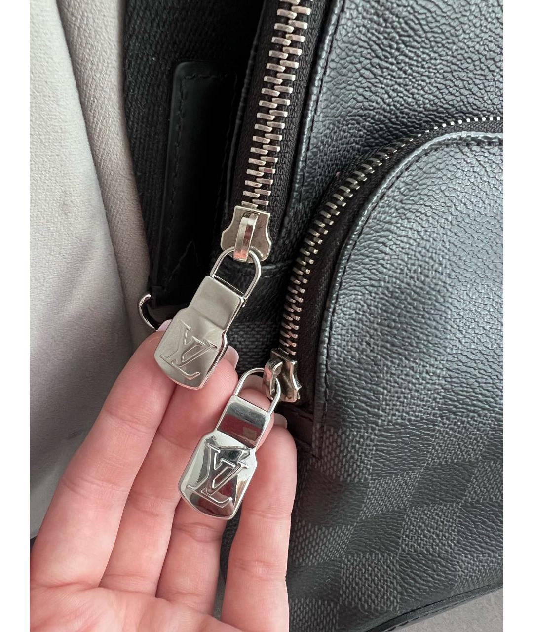 LOUIS VUITTON Черная кожаная сумка на плечо, фото 6