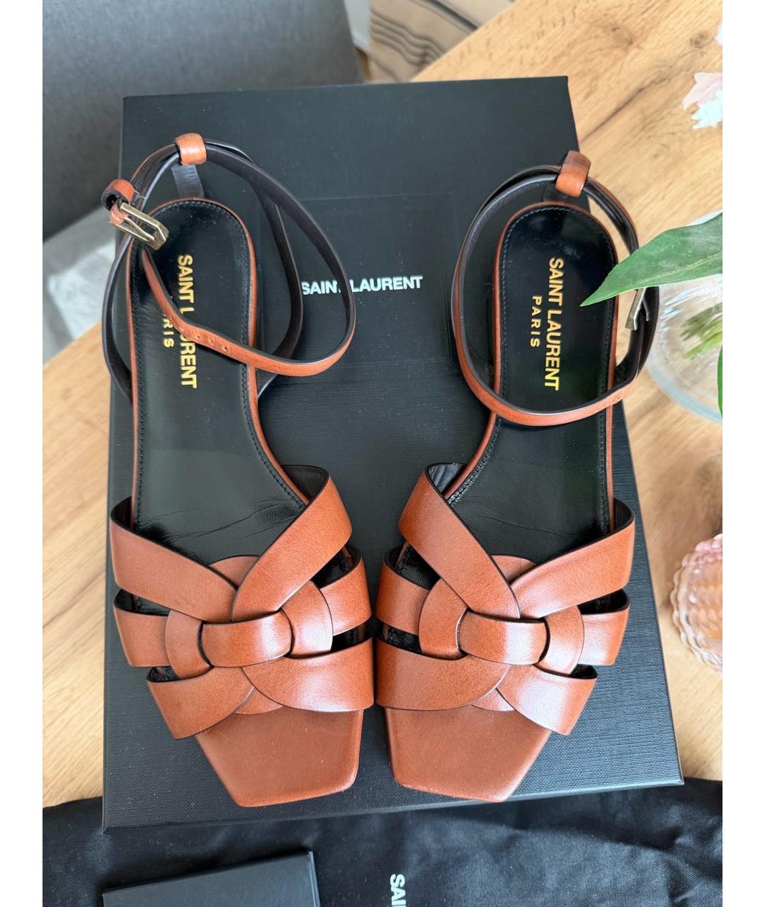 SAINT LAURENT Коричневые кожаные сандалии, фото 3