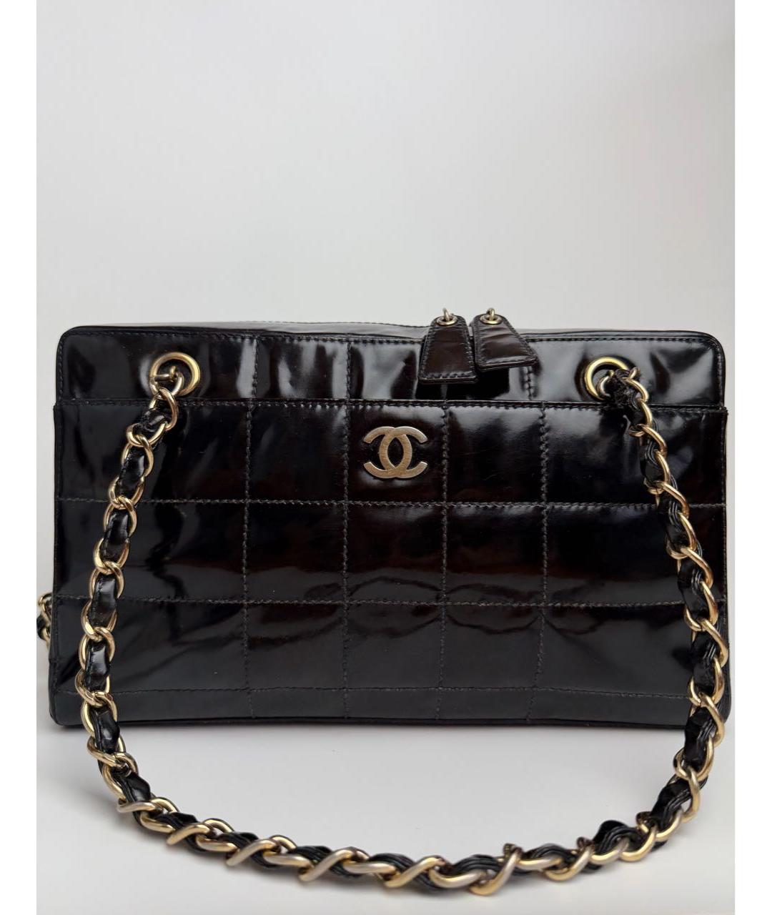 CHANEL Черная сумка через плечо из лакированной кожи, фото 7