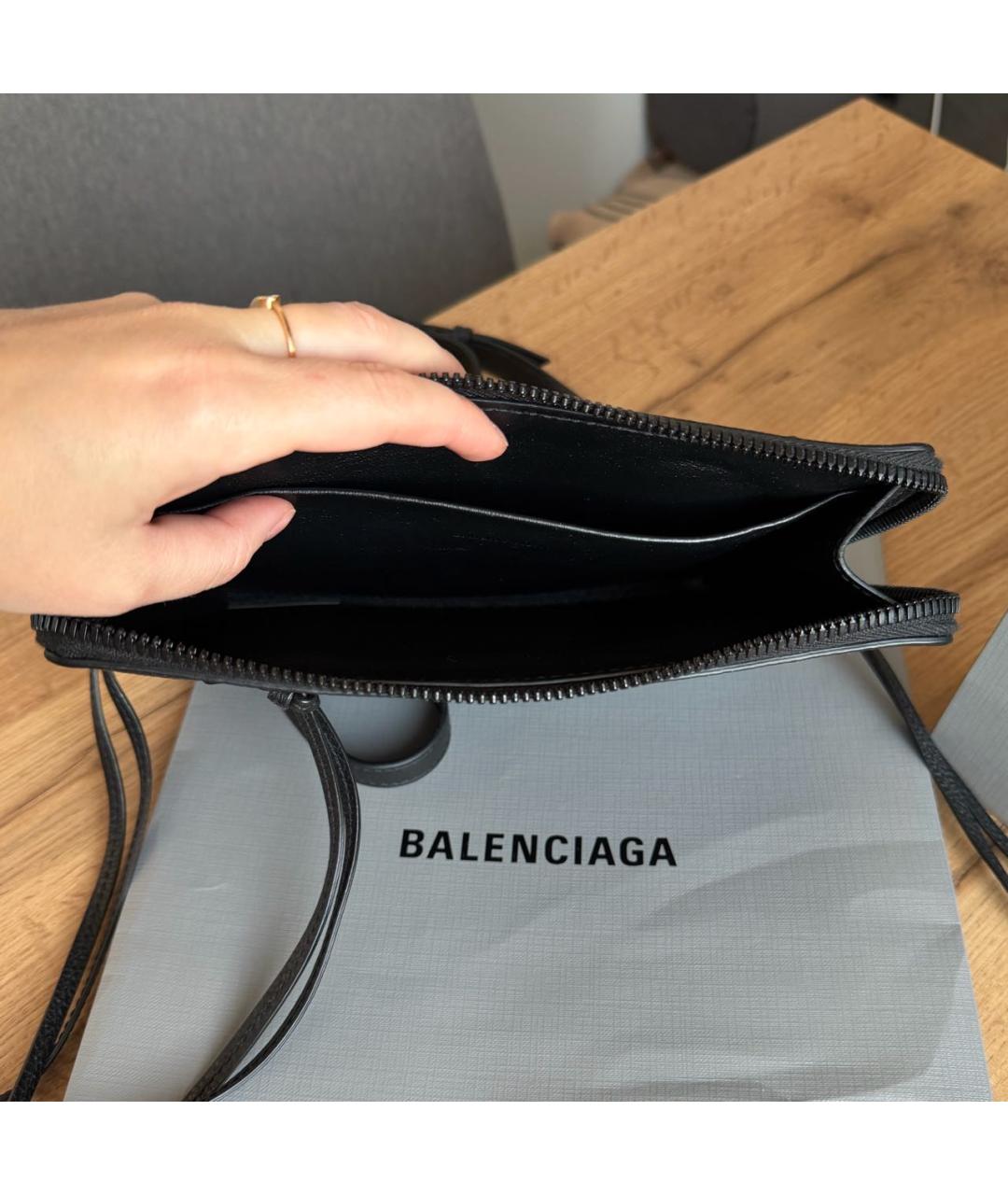 BALENCIAGA Черная кожаная сумка на плечо, фото 5