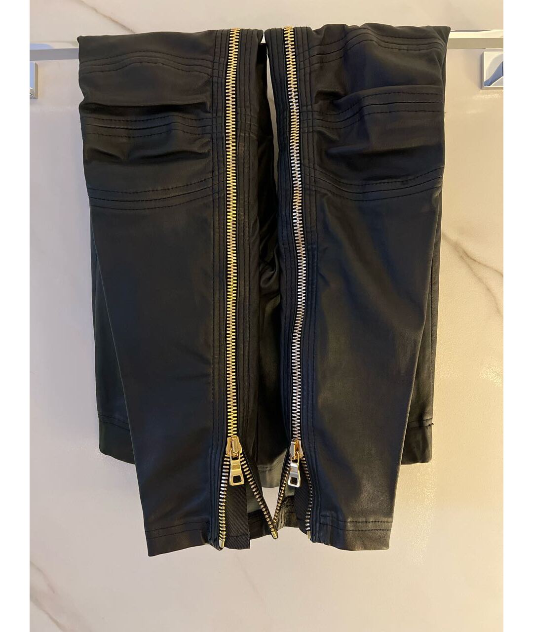 BALMAIN Черные кожаные прямые брюки, фото 5
