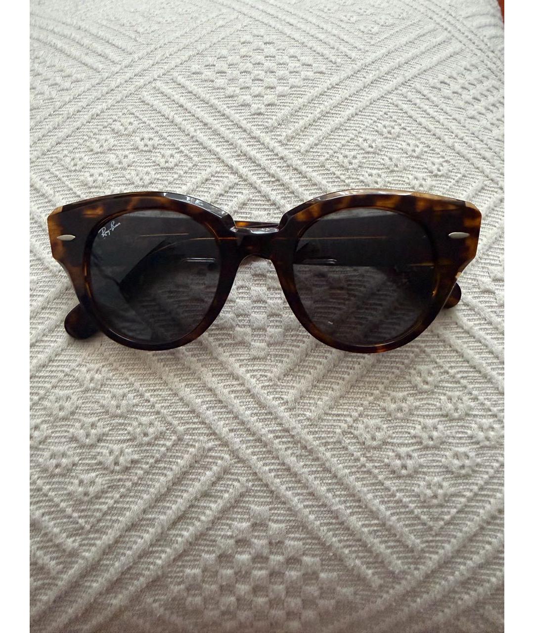 RAY BAN Коричневые пластиковые солнцезащитные очки, фото 5