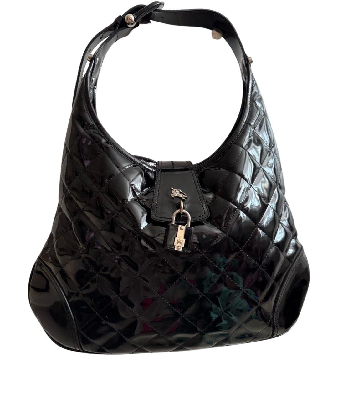 BURBERRY Черная сумка через плечо из лакированной кожи, фото 1