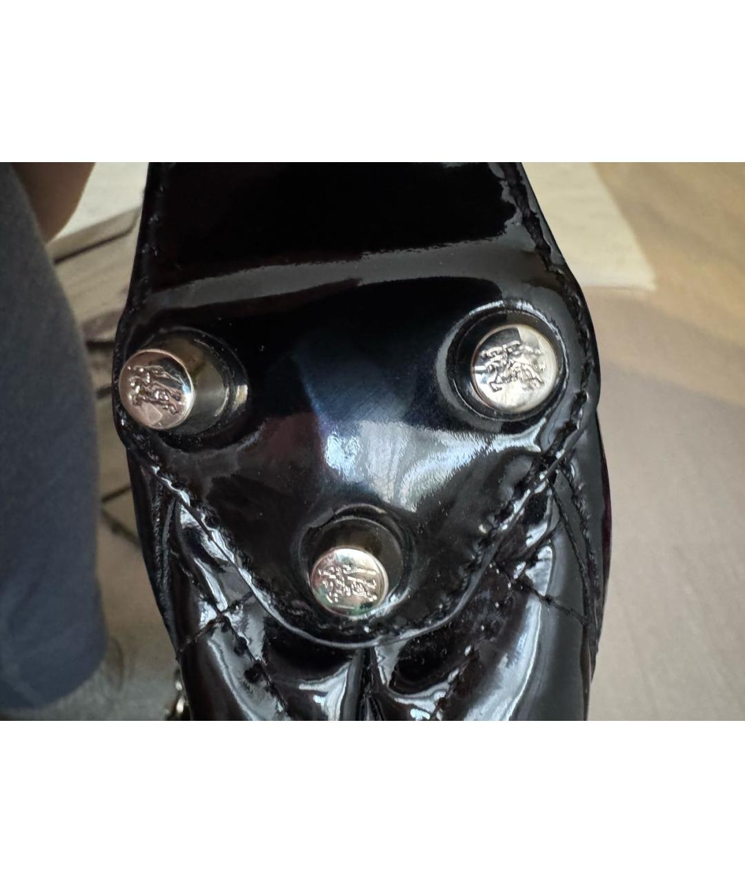 BURBERRY Черная сумка через плечо из лакированной кожи, фото 7