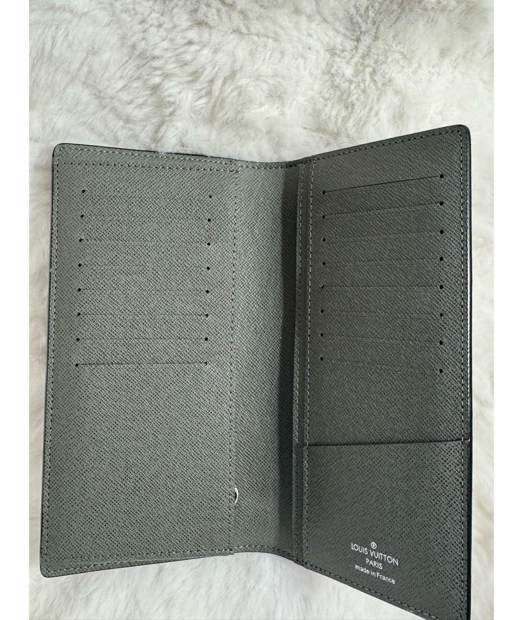 LOUIS VUITTON Зеленый кожаный кошелек, фото 3