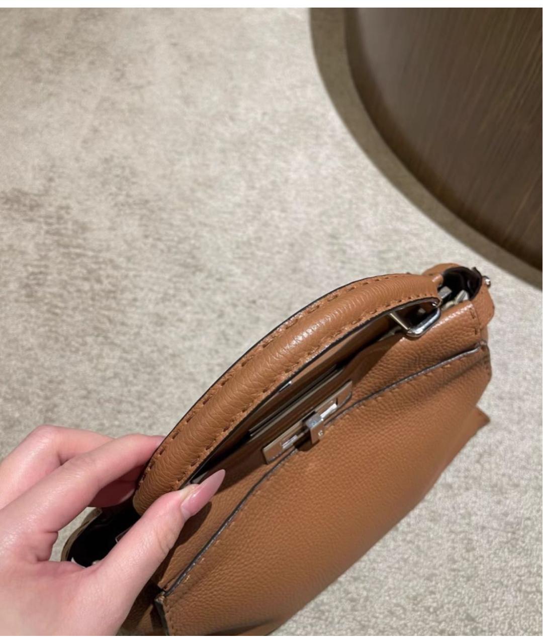 FENDI Коричневая кожаная сумка через плечо, фото 4