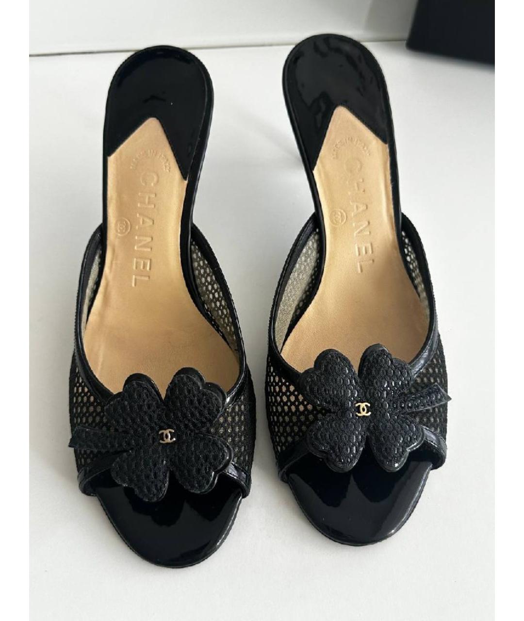 CHANEL Черные кожаные мюли, фото 3