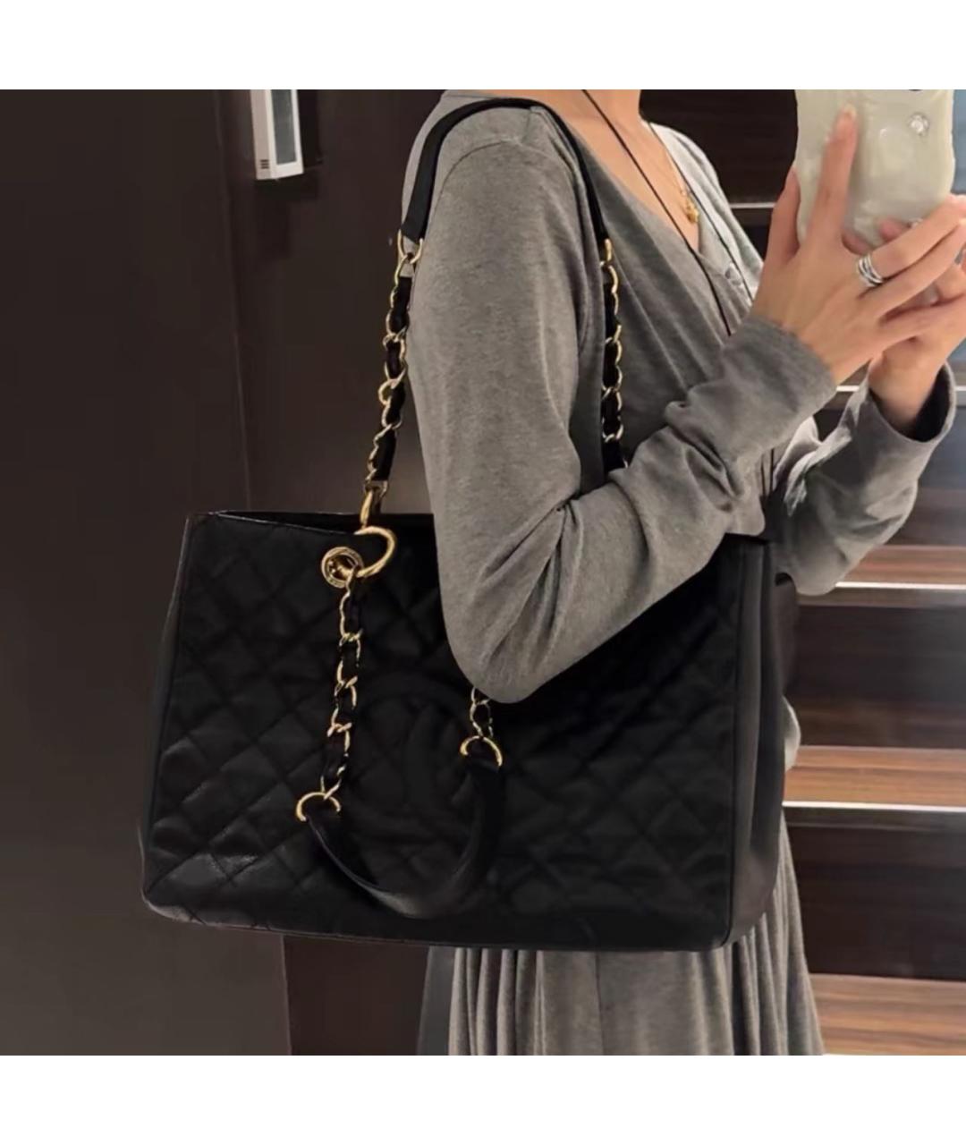 CHANEL Черная кожаная сумка тоут, фото 9