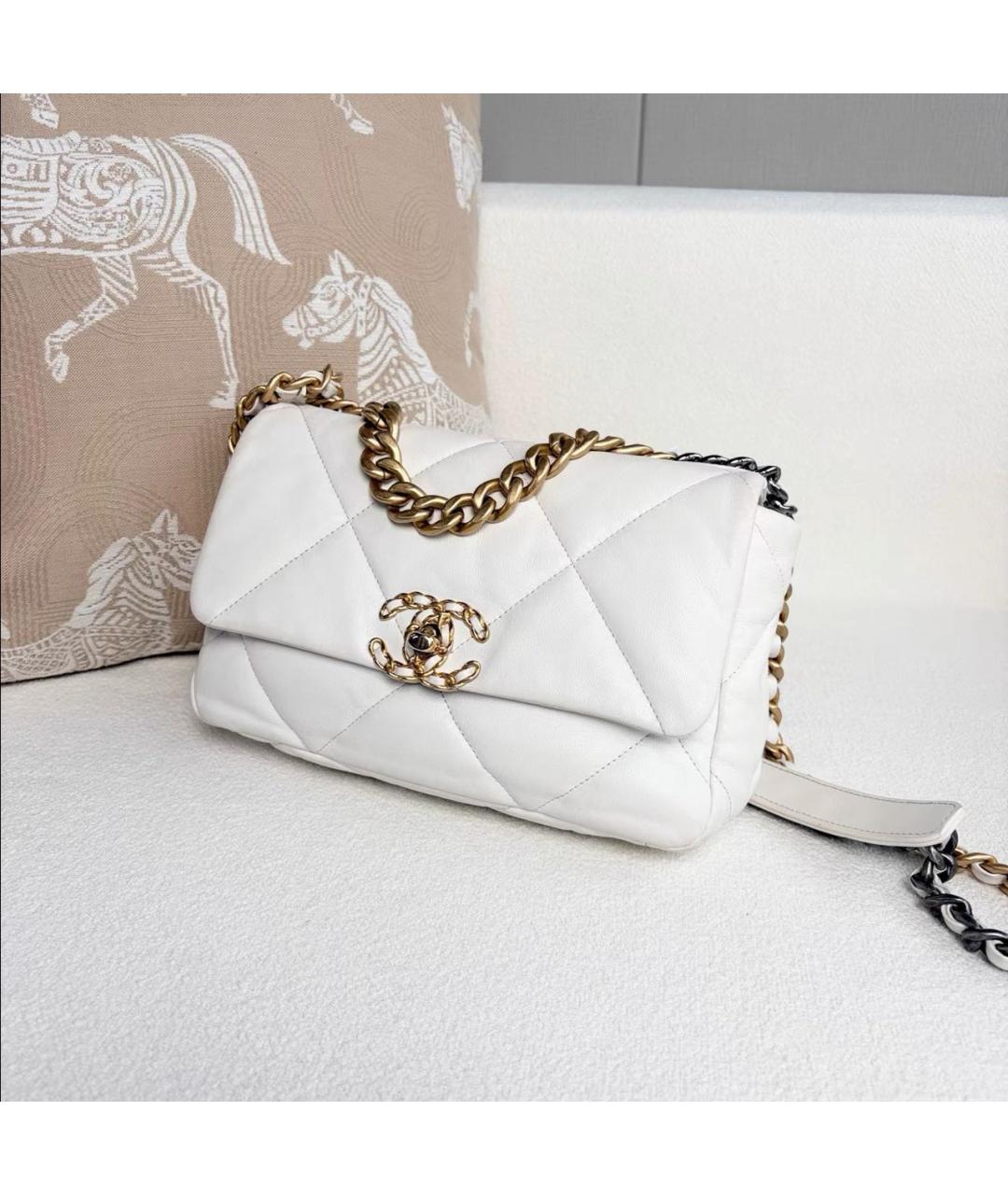CHANEL Белая кожаная сумка через плечо, фото 3
