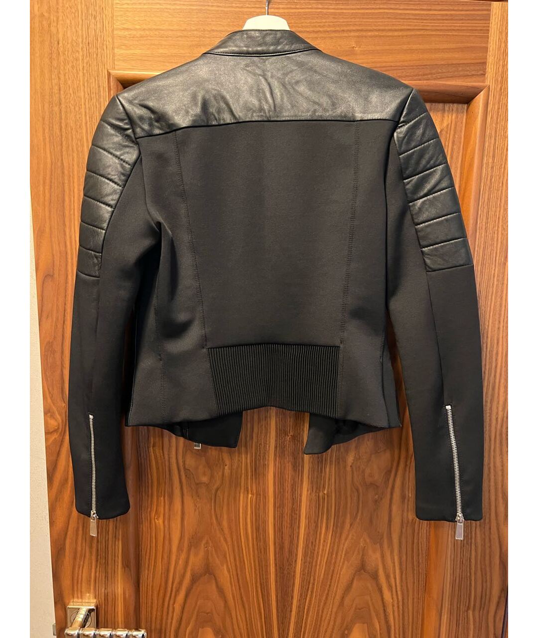 PINKO Черная кожаная куртка, фото 2
