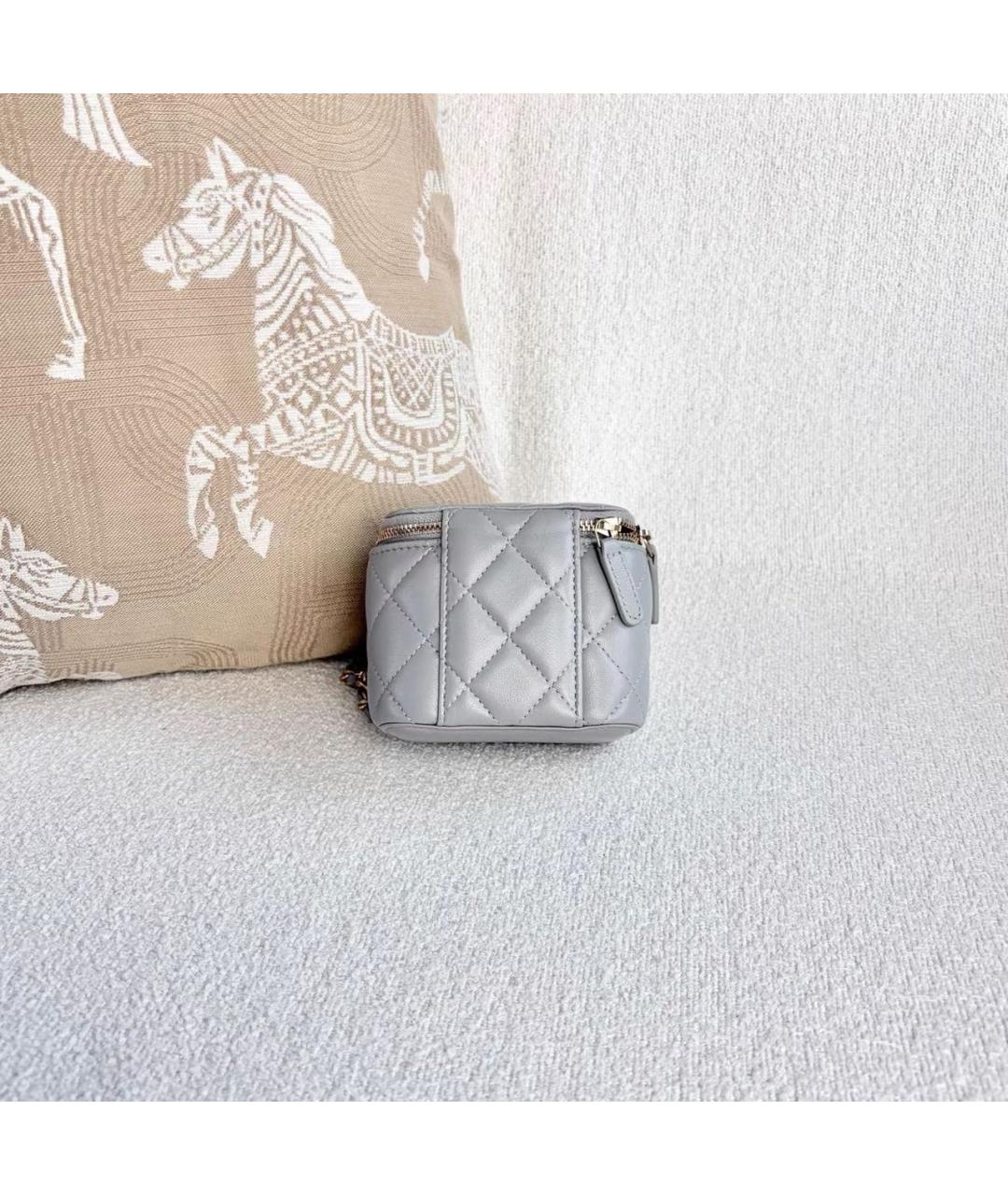 CHANEL Серая кожаная сумка через плечо, фото 2