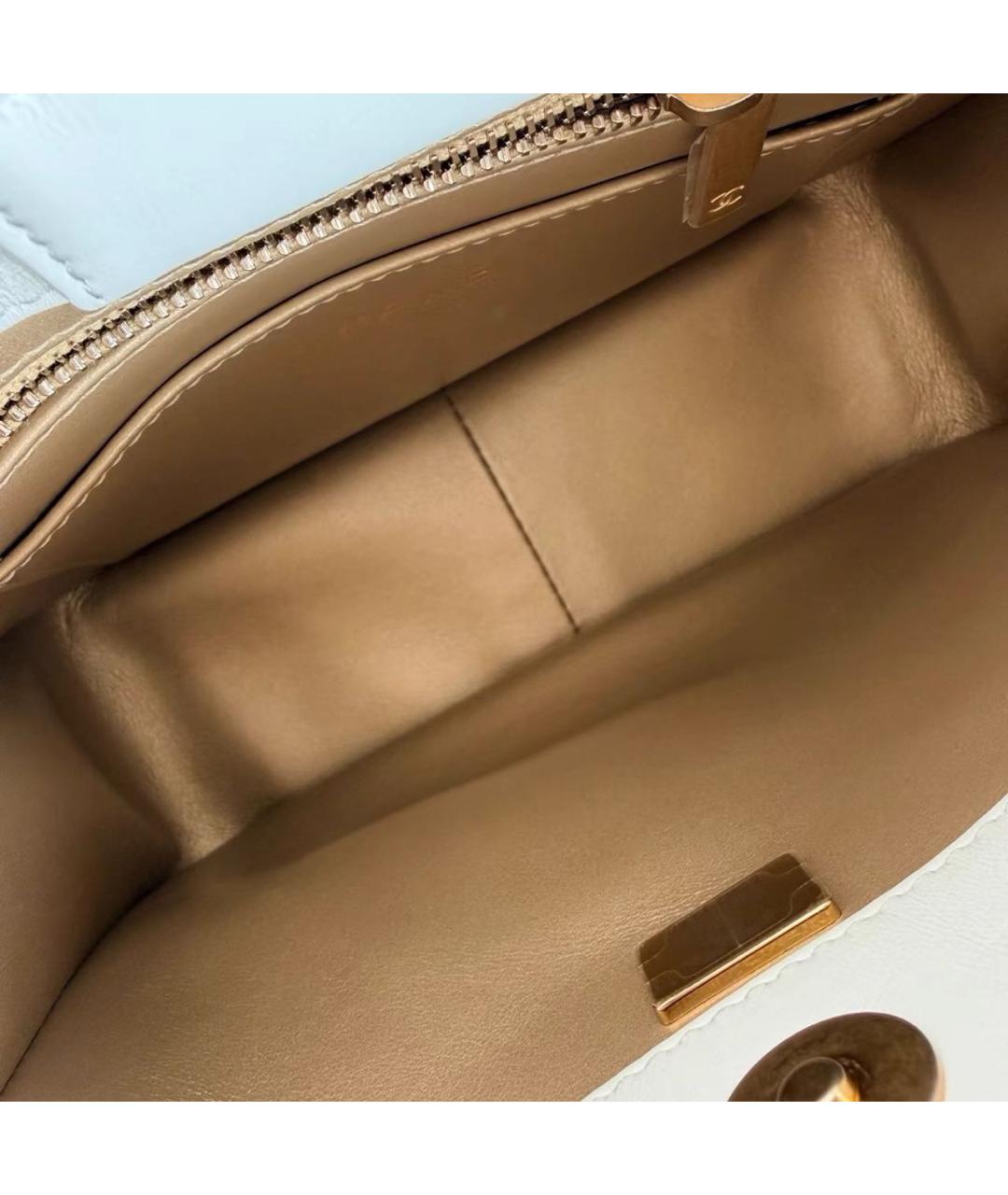 CHANEL Белая кожаная сумка через плечо, фото 7