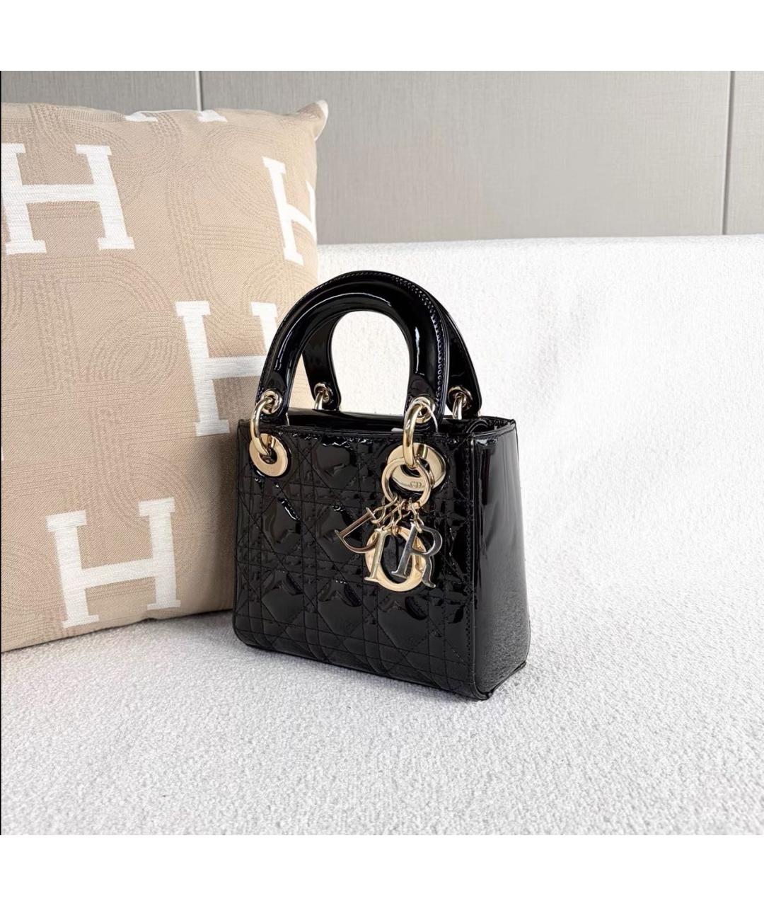 CHRISTIAN DIOR Черная сумка с короткими ручками из лакированной кожи, фото 4