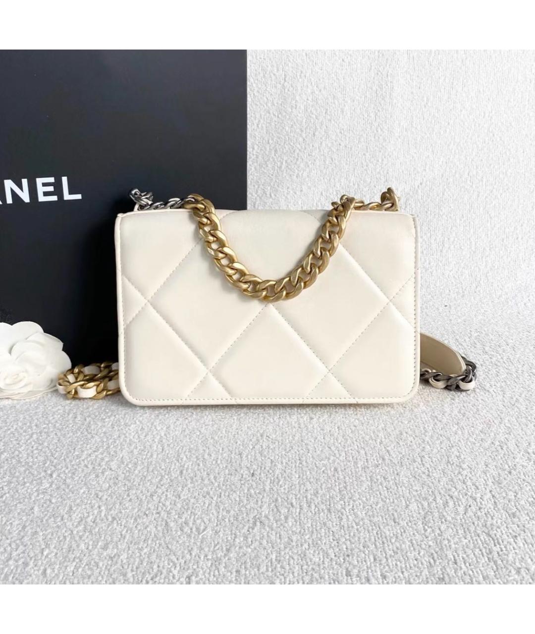 CHANEL Белая кожаная сумка через плечо, фото 3