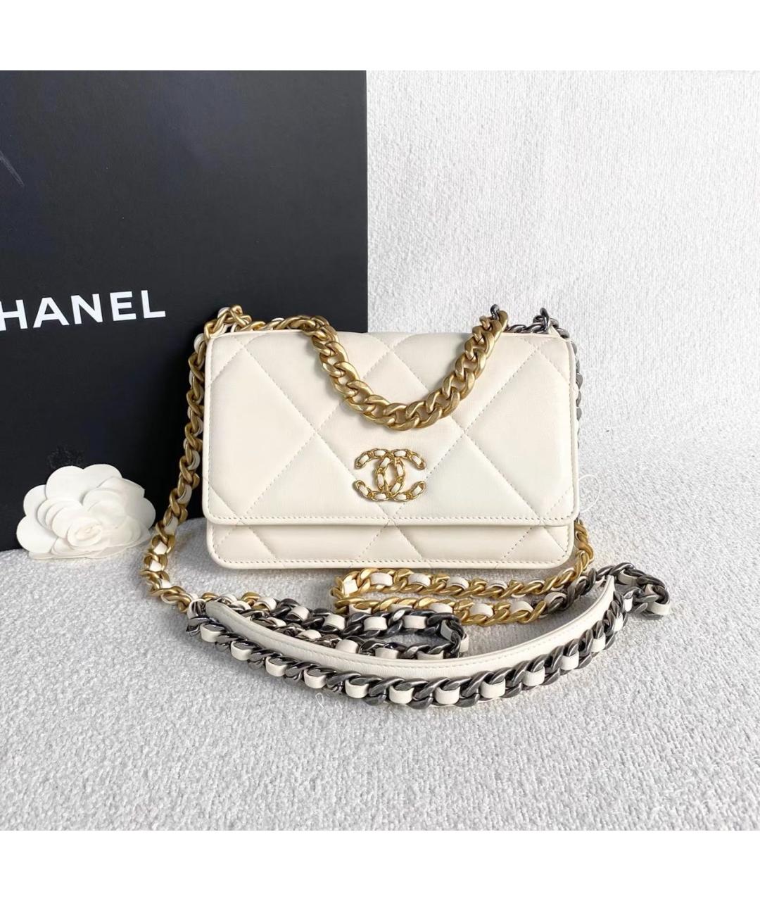 CHANEL Белая кожаная сумка через плечо, фото 9