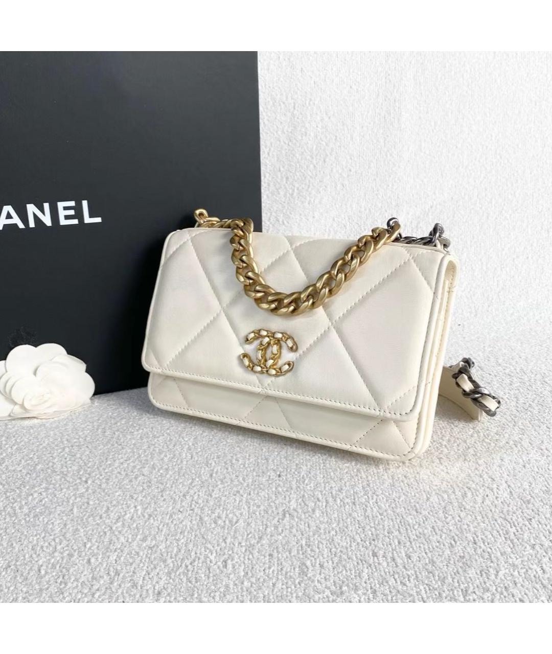 CHANEL Белая кожаная сумка через плечо, фото 4