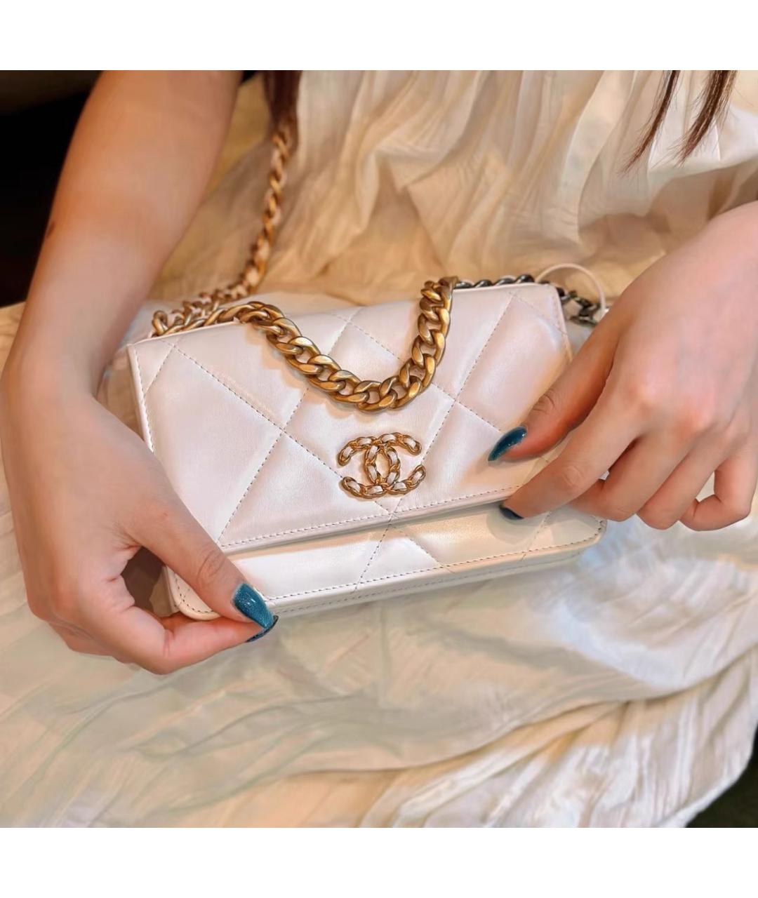 CHANEL Белая кожаная сумка через плечо, фото 8