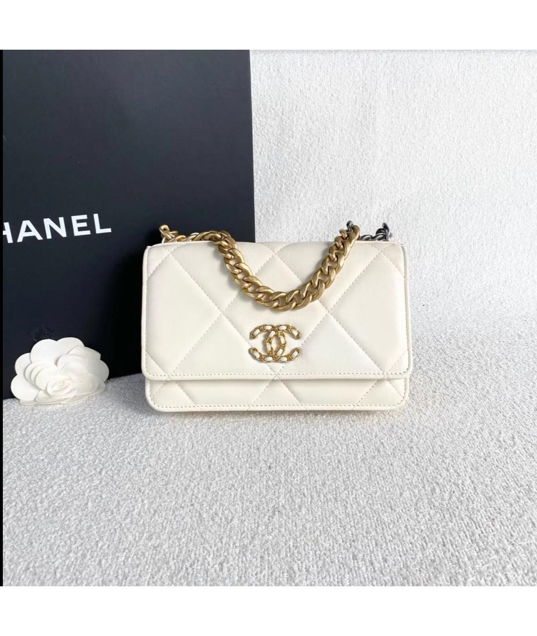 CHANEL Белая кожаная сумка через плечо, фото 2