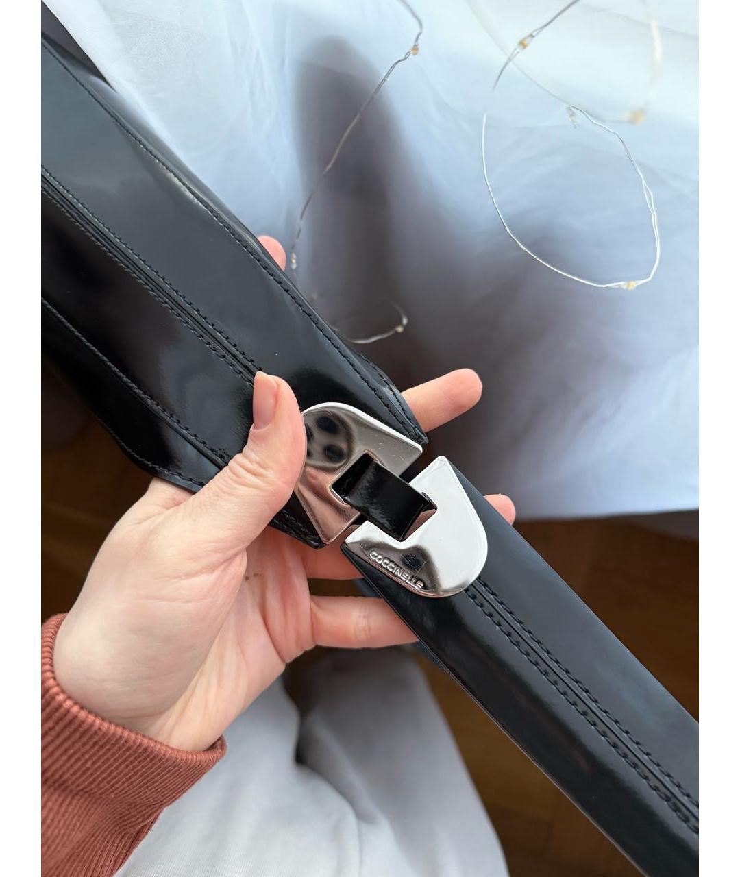 COCCINELLE Черная сумка через плечо из лакированной кожи, фото 7