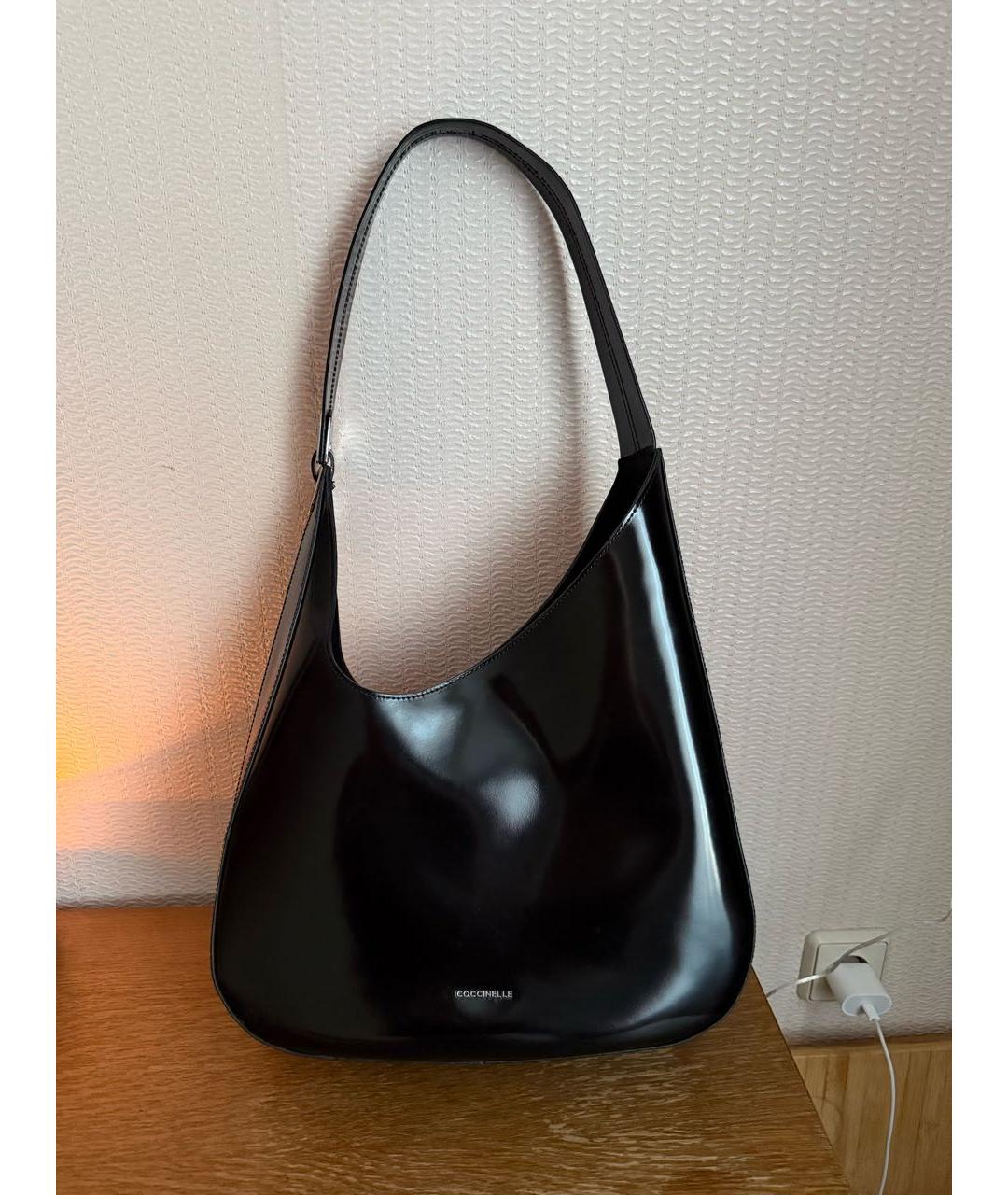 COCCINELLE Черная сумка через плечо из лакированной кожи, фото 2