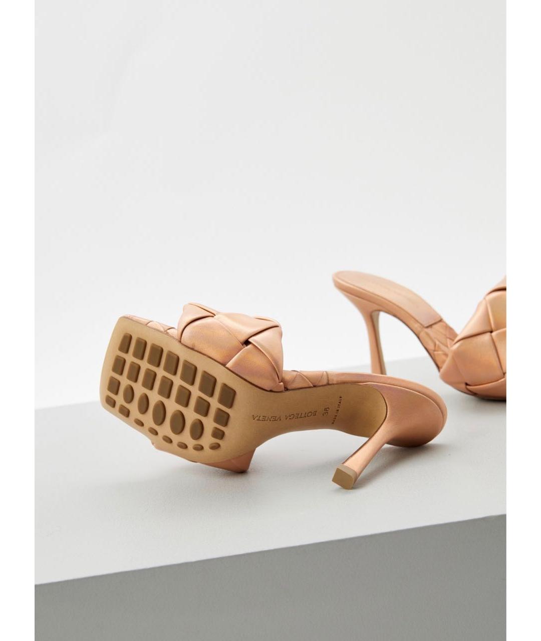 BOTTEGA VENETA Бежевые кожаные мюли, фото 5