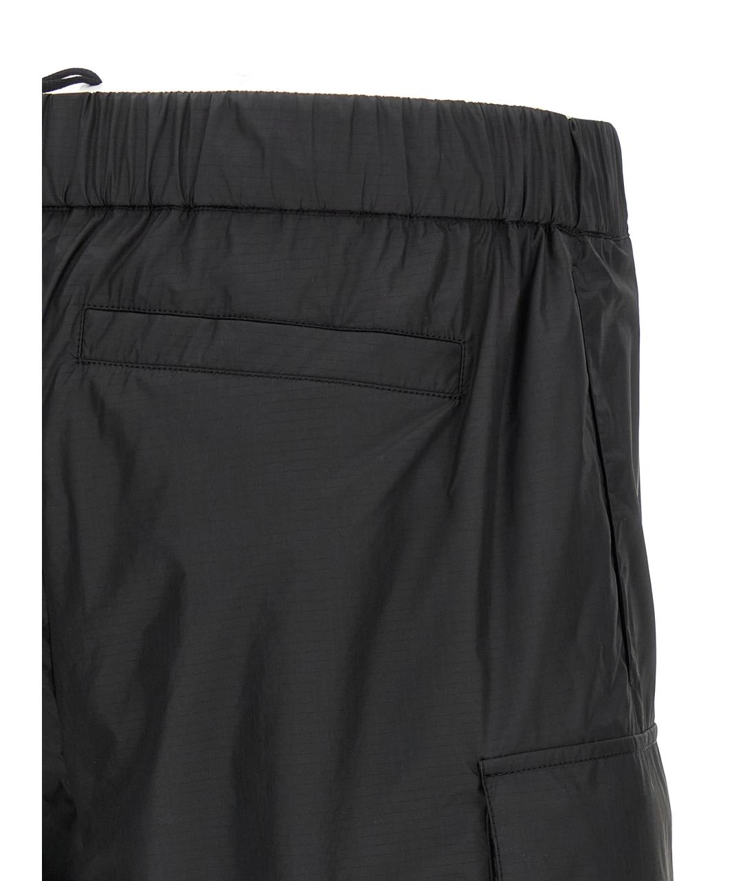 MONCLER Черные полиэстеровые шорты, фото 4