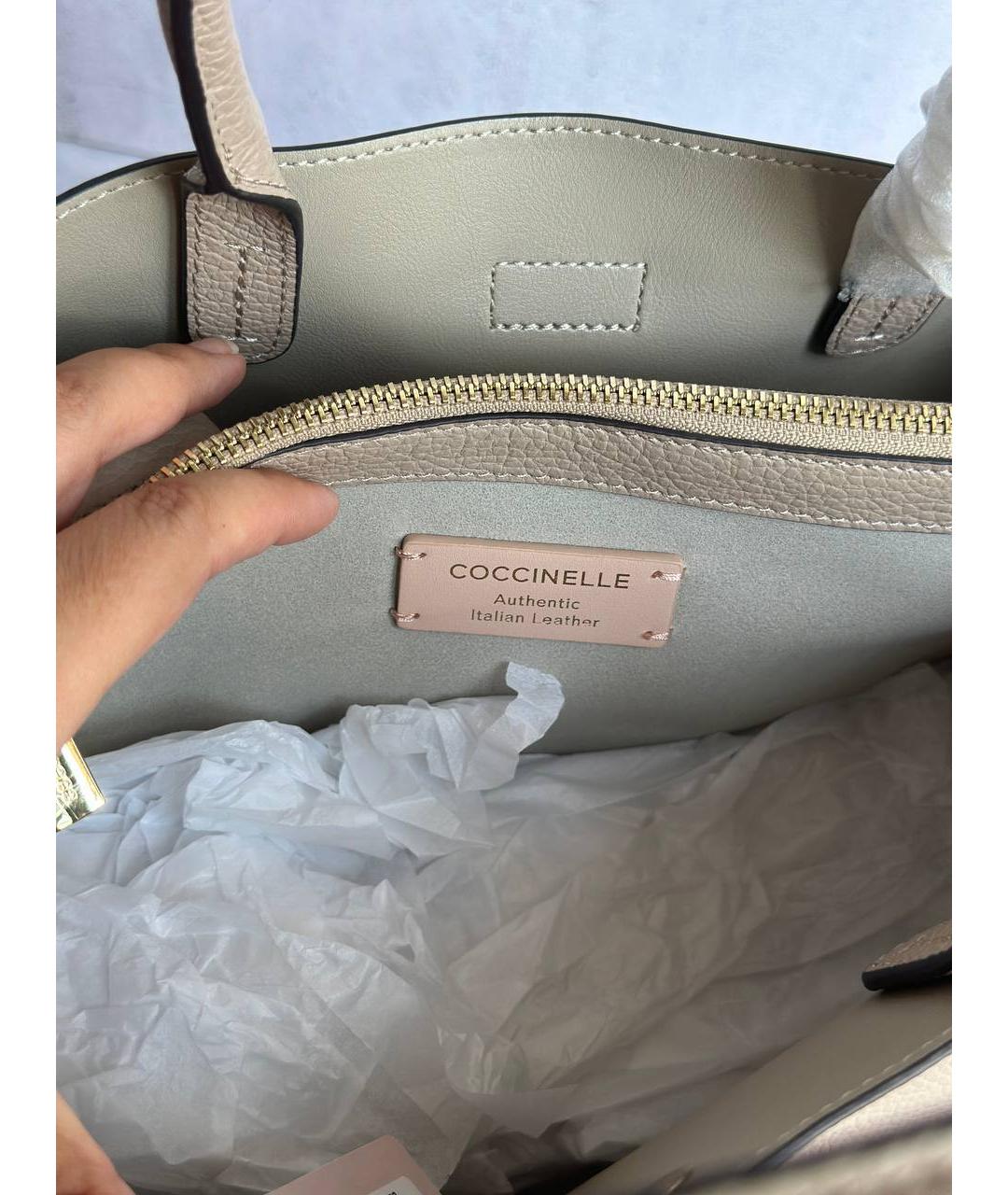 COCCINELLE Бежевая кожаная сумка с короткими ручками, фото 5