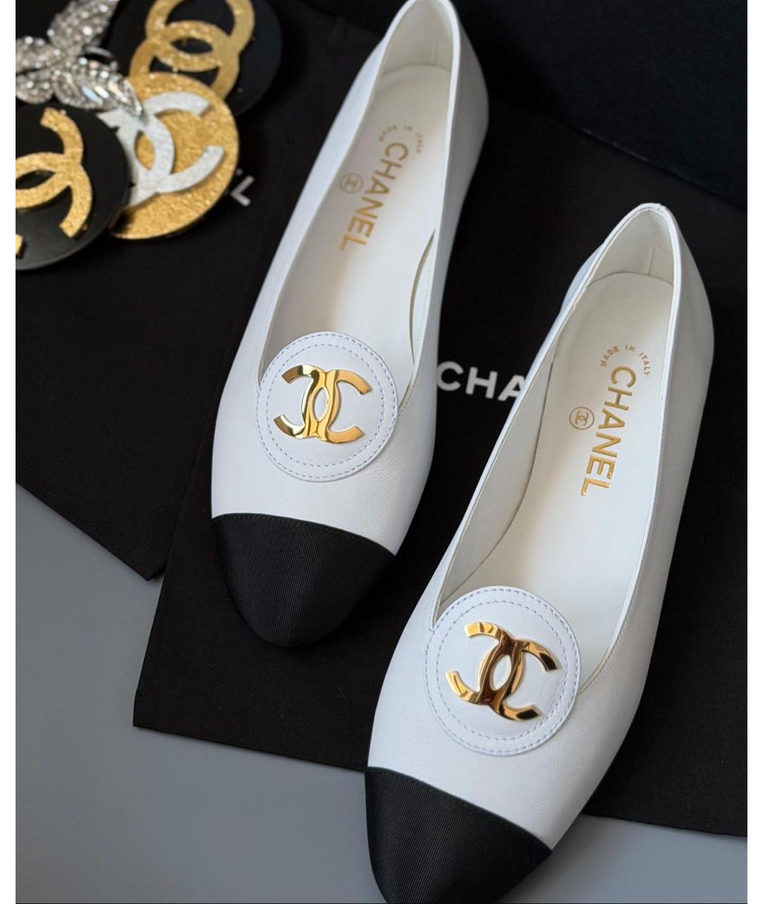 CHANEL Белые кожаные балетки, фото 3