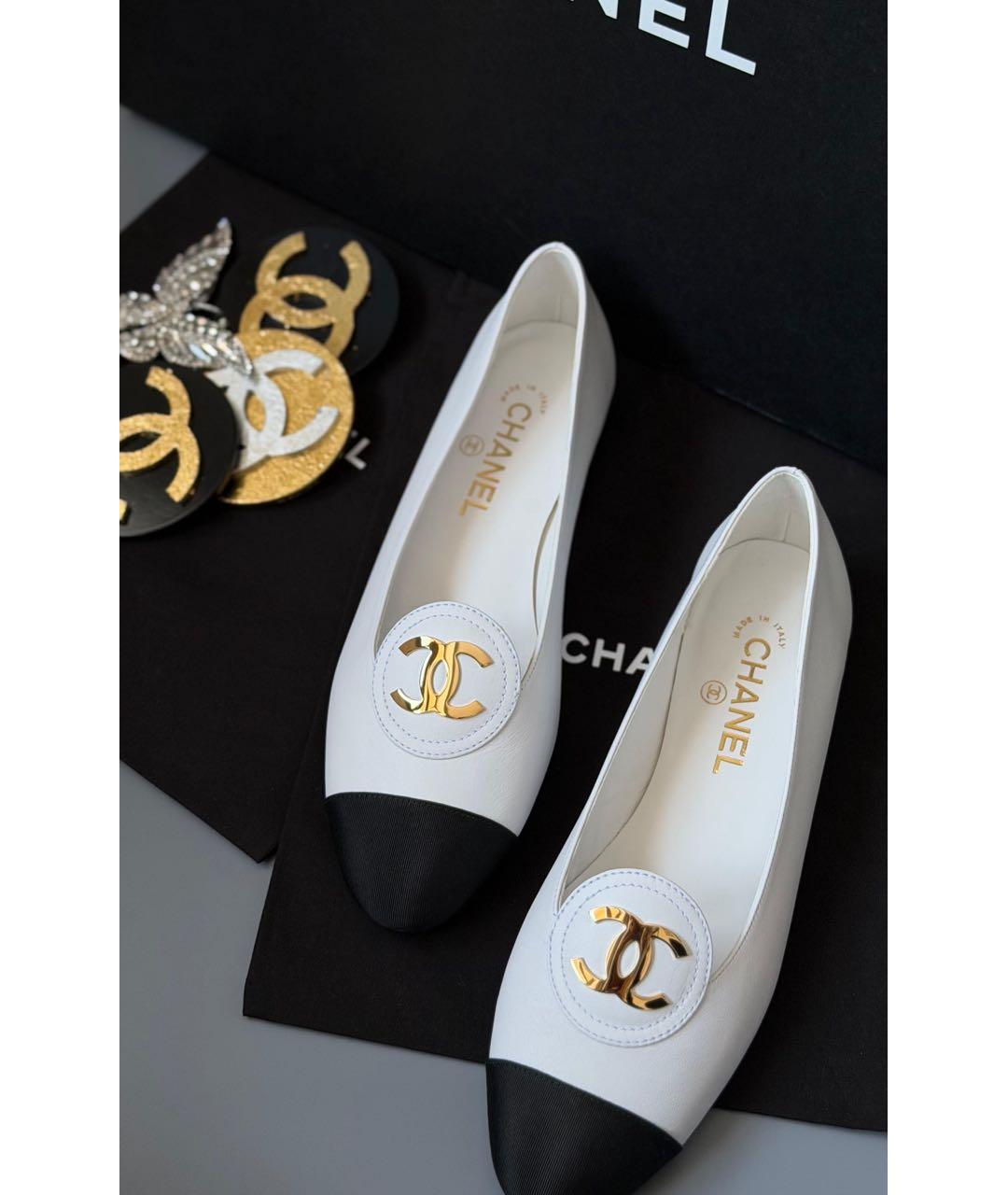 CHANEL Белые кожаные балетки, фото 2