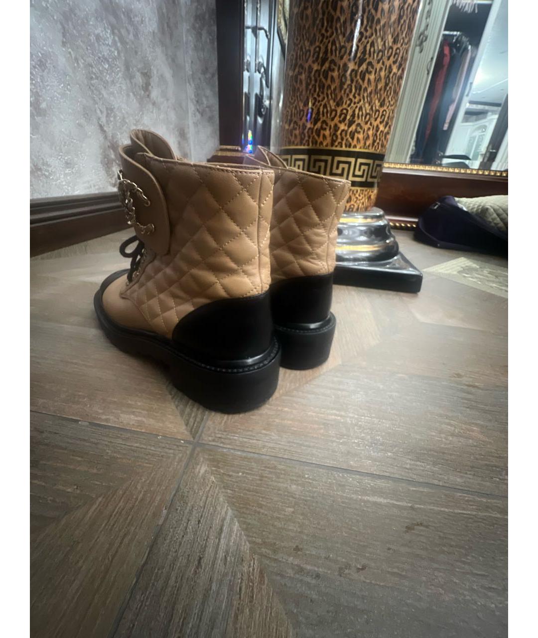 CHANEL Бежевые кожаные ботинки, фото 4