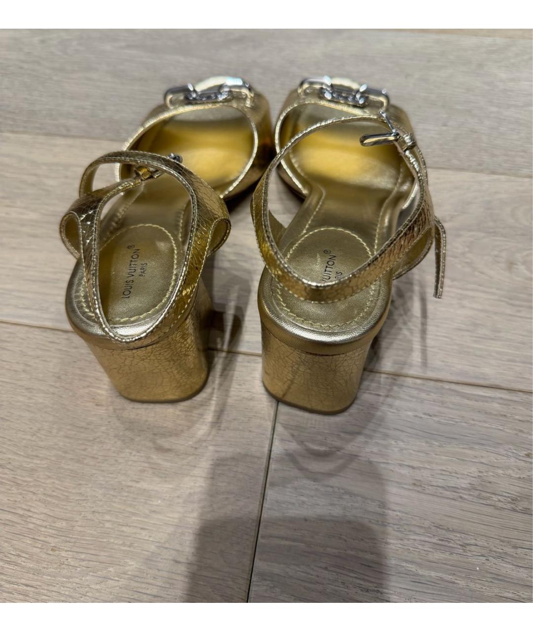 LOUIS VUITTON Золотые кожаные босоножки, фото 3