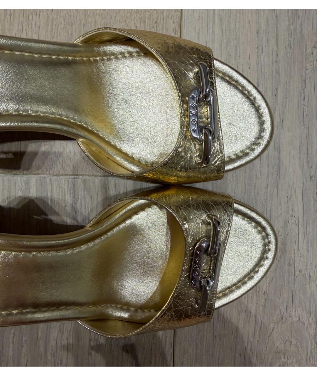 LOUIS VUITTON Золотые кожаные босоножки, фото 4