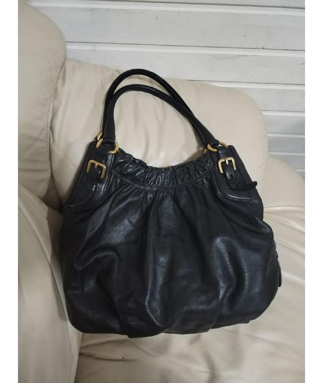 PRADA Черная кожаная сумка с короткими ручками, фото 2