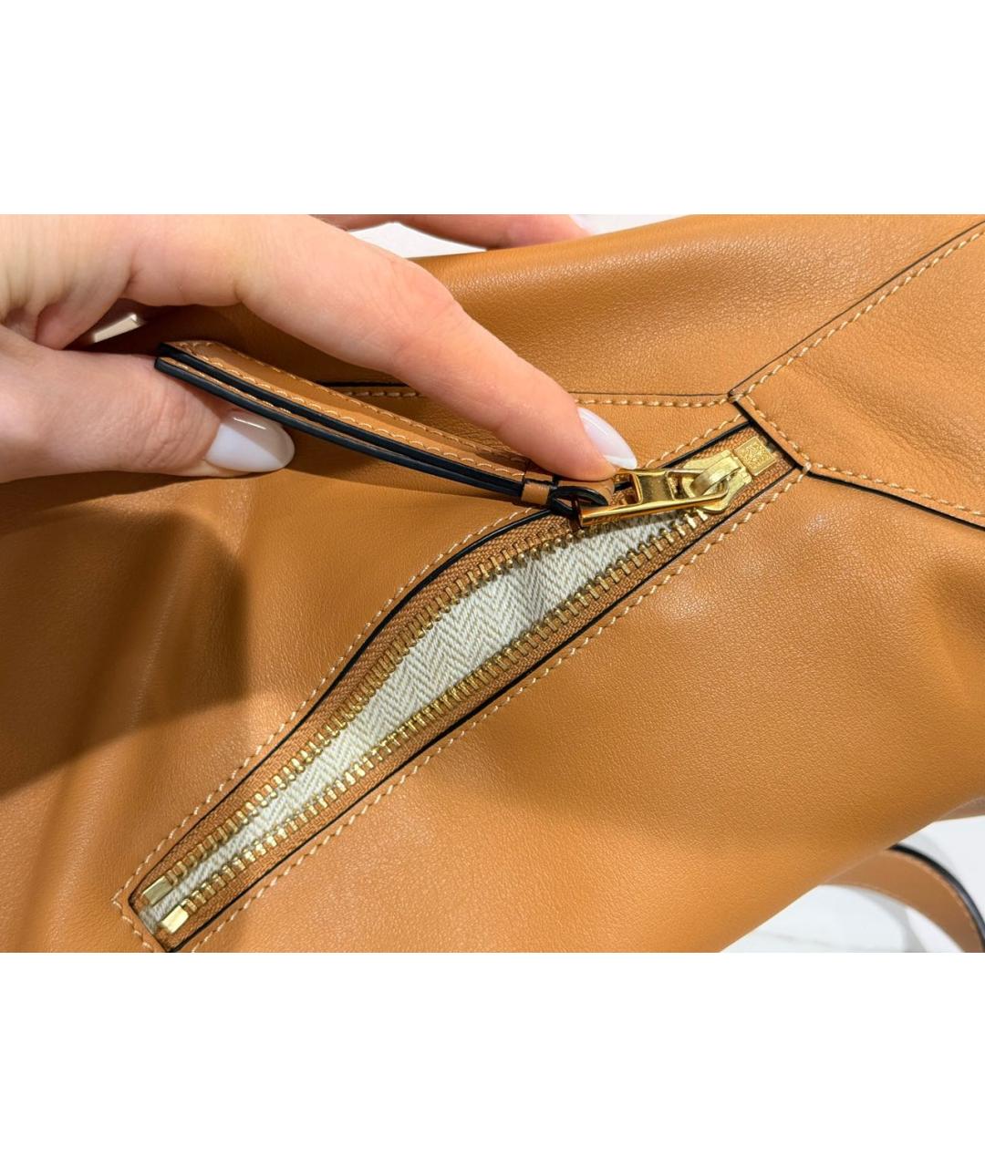 LOEWE Горчичная кожаная сумка с короткими ручками, фото 3