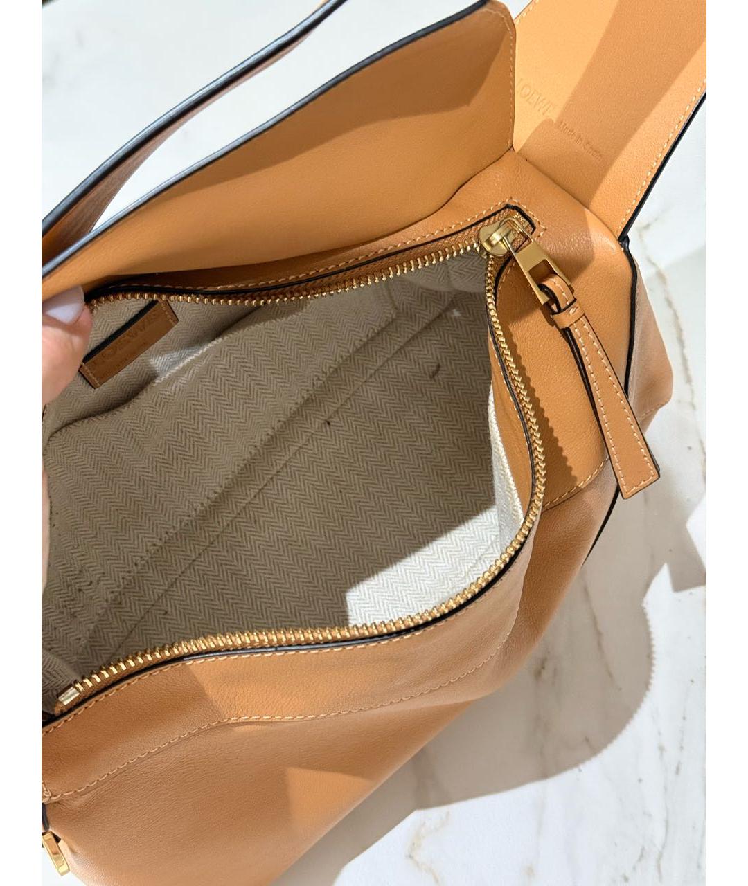 LOEWE Горчичная кожаная сумка с короткими ручками, фото 4