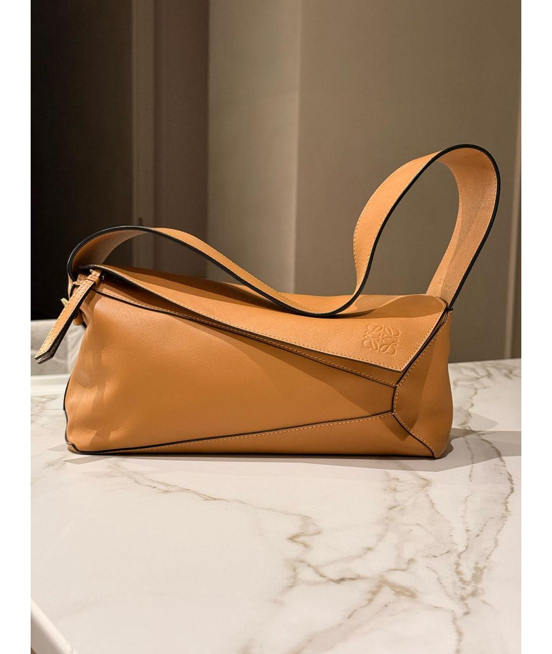 LOEWE Горчичная кожаная сумка с короткими ручками, фото 8