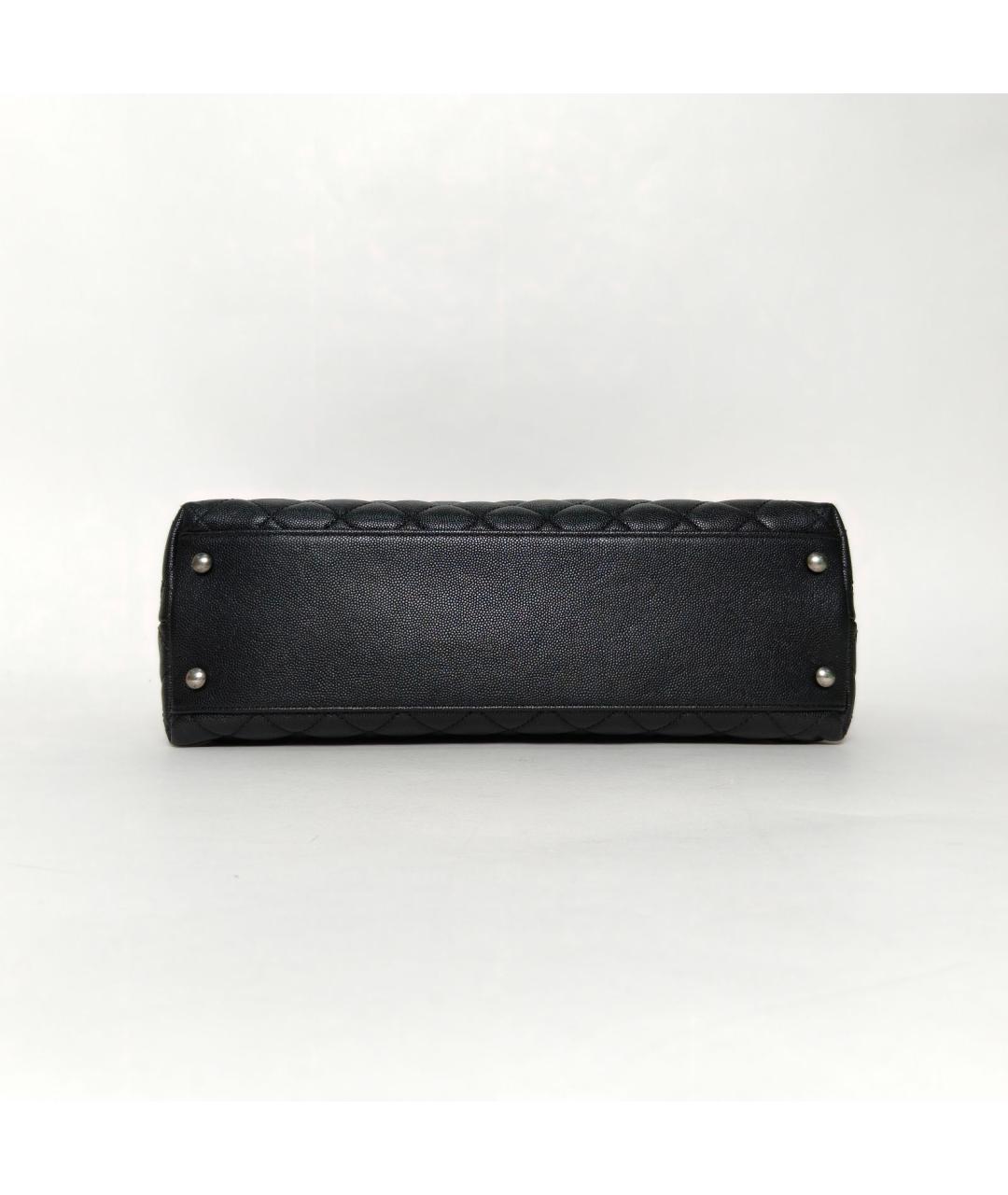 CHANEL Черная сумка с короткими ручками из экзотической кожи, фото 6