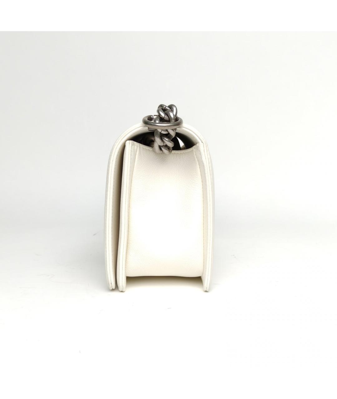 CHANEL Белая кожаная сумка через плечо, фото 3