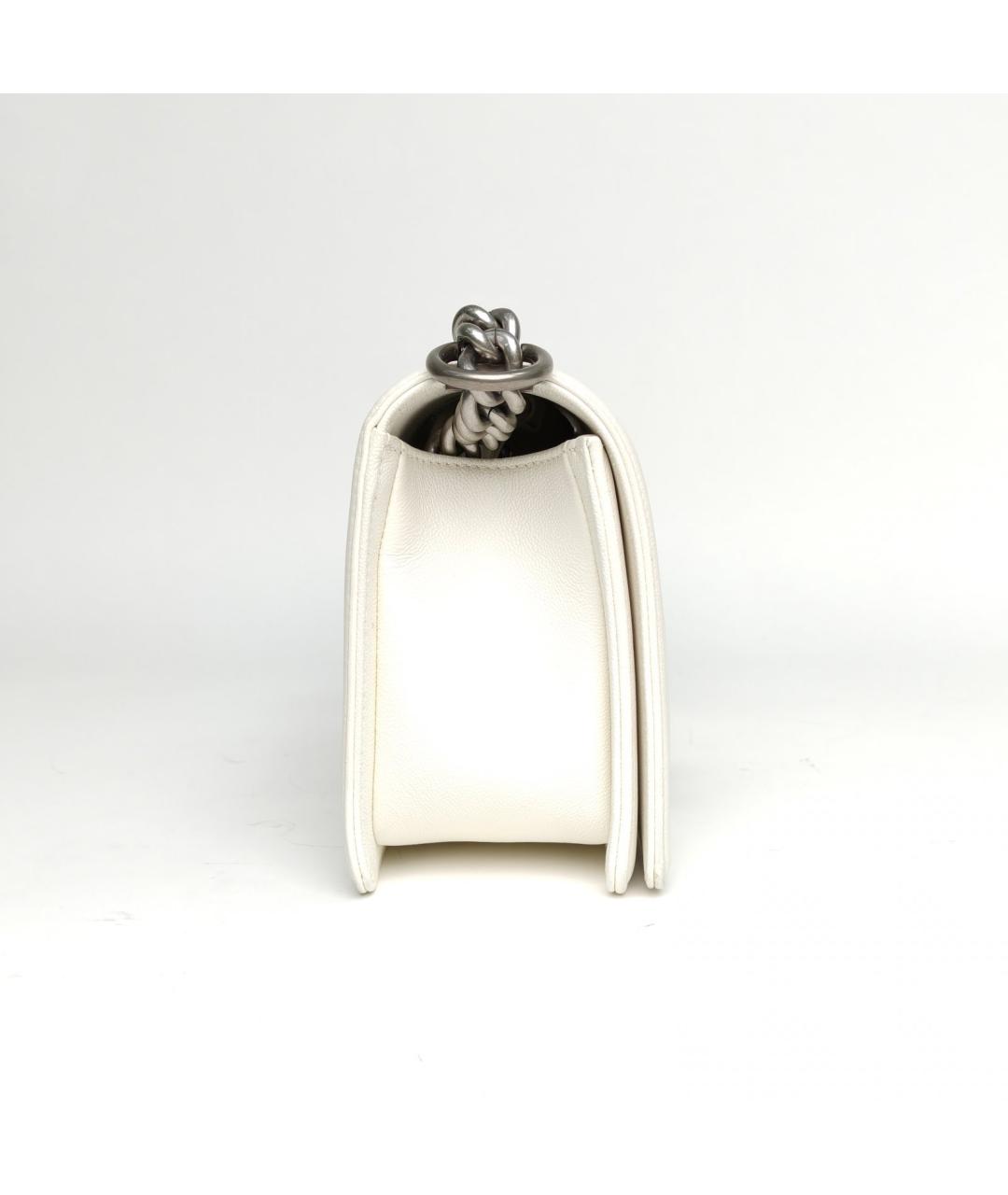 CHANEL Белая кожаная сумка через плечо, фото 5